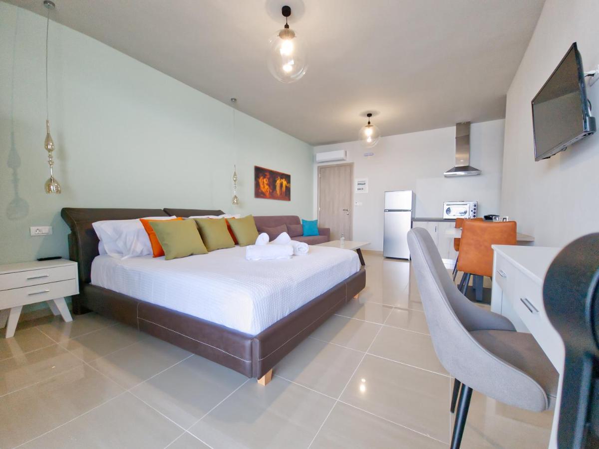 Epipleon Luxury Suites -105- Δωμάτιο 35Τμ Με Βεράντα 35Τμ Μπροστά Στη Θάλασσα Nafpaktos Bagian luar foto