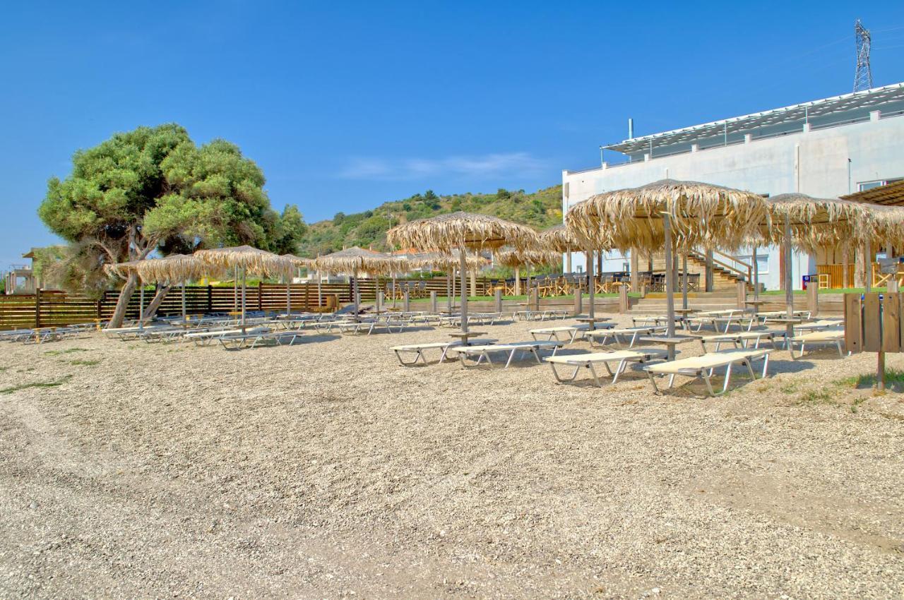 Epipleon Luxury Suites -105- Δωμάτιο 35Τμ Με Βεράντα 35Τμ Μπροστά Στη Θάλασσα Nafpaktos Bagian luar foto
