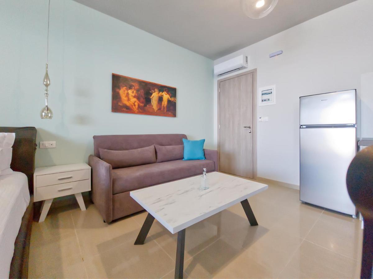 Epipleon Luxury Suites -105- Δωμάτιο 35Τμ Με Βεράντα 35Τμ Μπροστά Στη Θάλασσα Nafpaktos Bagian luar foto