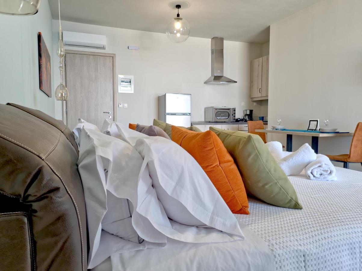 Epipleon Luxury Suites -105- Δωμάτιο 35Τμ Με Βεράντα 35Τμ Μπροστά Στη Θάλασσα Nafpaktos Bagian luar foto